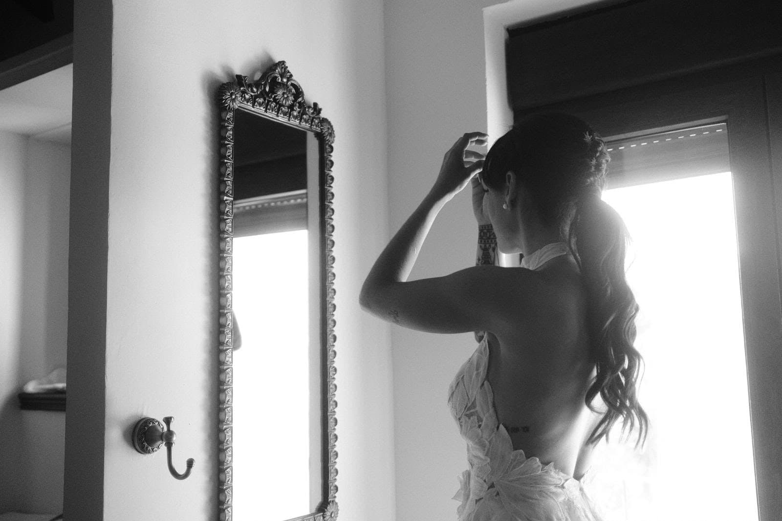 Novia en los jardines de la hacienda